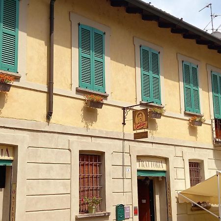 Carlito'S Trattoria Con Alloggio Vertemate Luaran gambar